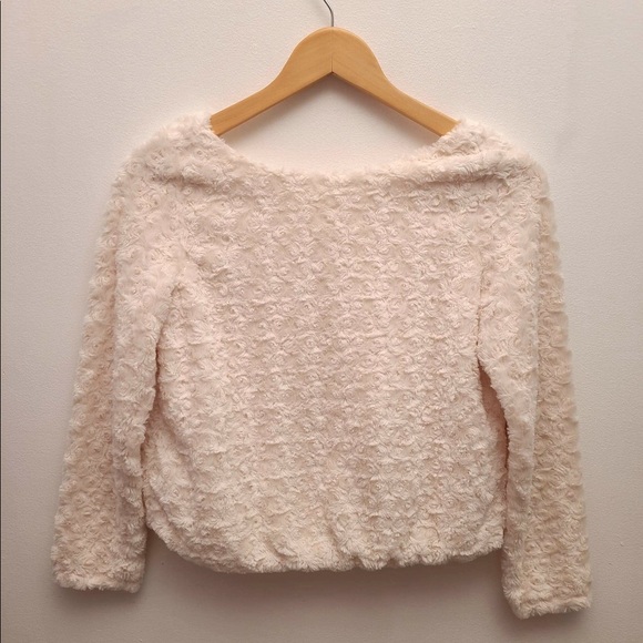 White Fuzzy Cropped Sweater - Picture 2 of 3